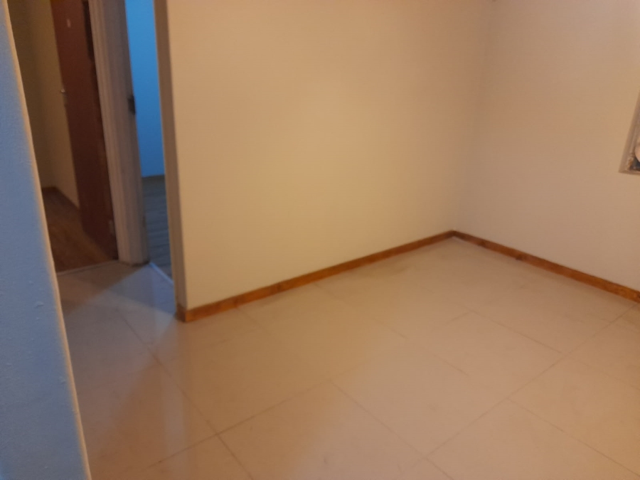 To Let 2 Bedroom Property for Rent in Pine Place Western Cape